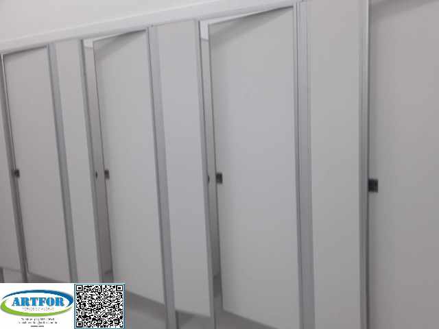 Foto 1 - Divisrias sanitrias naval e pvc artfor
